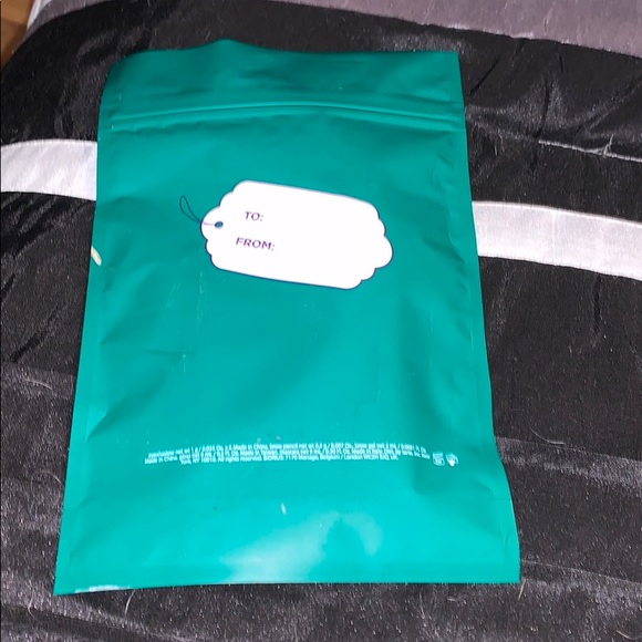 Set of 2 Tarte Gift Bags Mascara,eyes, brow & lip - Picture 3 of 6